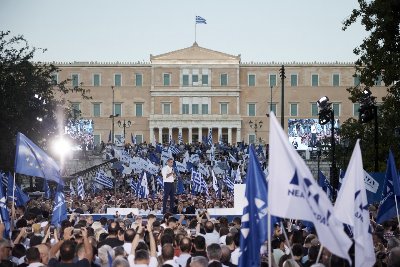 Μητσοτάκης: Όχι εύκολους πειραματισμούς, η Ελλάδα να είναι πάλι «μπλε»