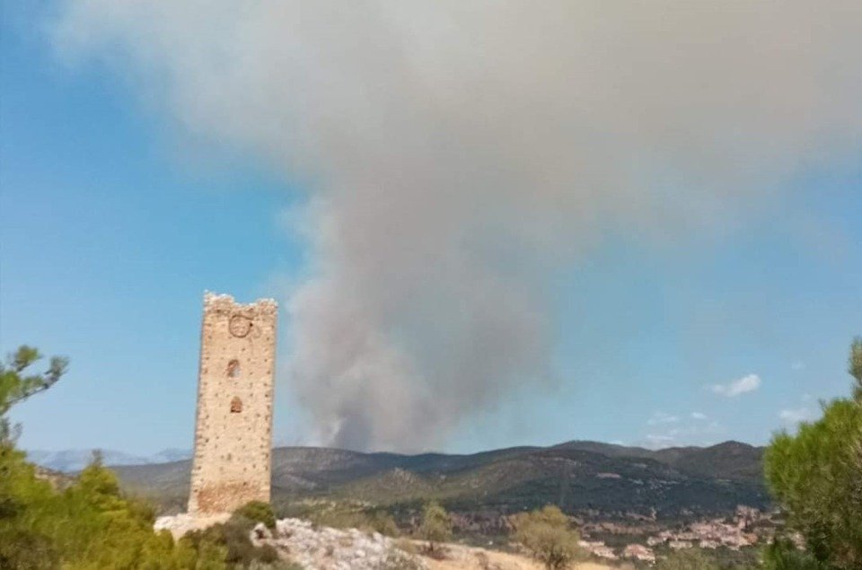 Προληπτική εκκένωση της Δημοτικής Κοινότητας Αφρατίου, λόγω της πυρκαγιάς 